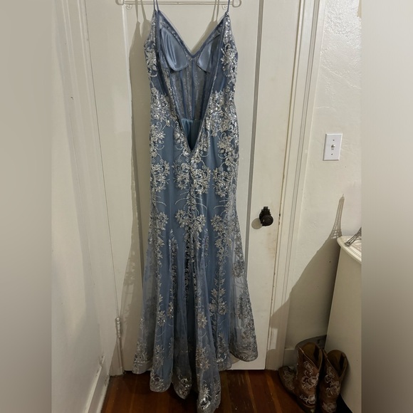 Prom dress - Picture 2 of 2